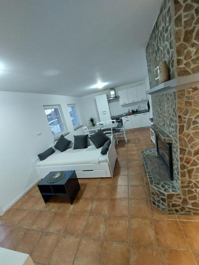 Apartma Sandi Sentilj Exterior photo